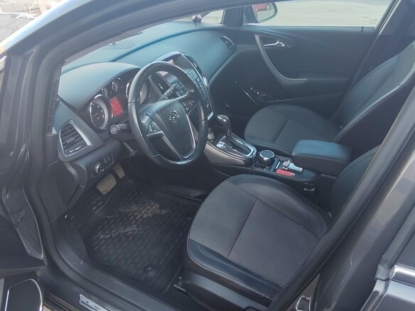 2011 Opel Astra J, серый, 1000000 рублей - вид 4