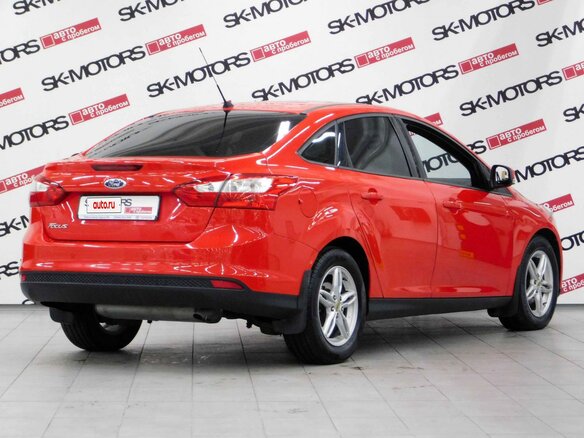 2014 Ford Focus III, красный, 1100000 рублей - вид 2