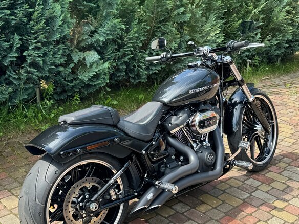 2017 Harley-Davidson Breakout, чёрный, 2490000 рублей