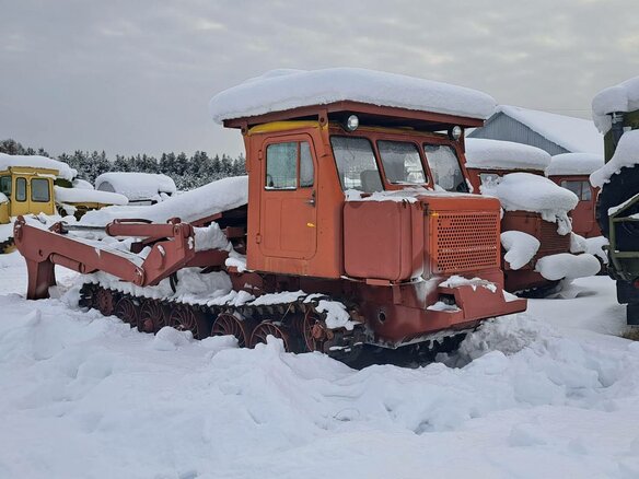 1995 АТЗ ТТ-4, красный, 3000000 рублей