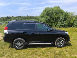 2010 Toyota Land Cruiser Prado 150 Series, чёрный, 3000000 рублей, вид 4