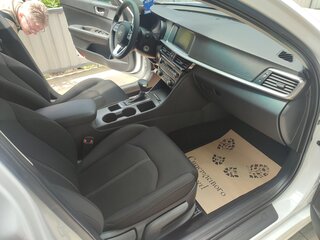 2019 Kia Optima IV Рестайлинг, белый, 2000000 рублей, вид 3