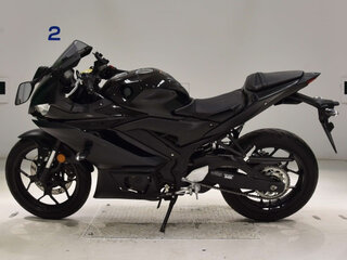 2021 Yamaha YZF-R3, чёрный, 600000 рублей, вид 2