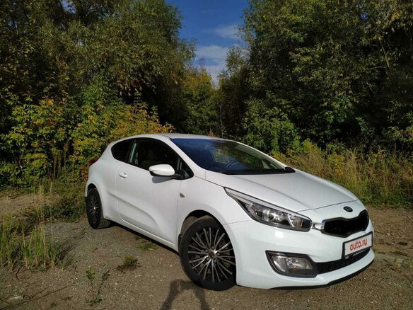 2014 Kia Ceed II, белый - вид 2