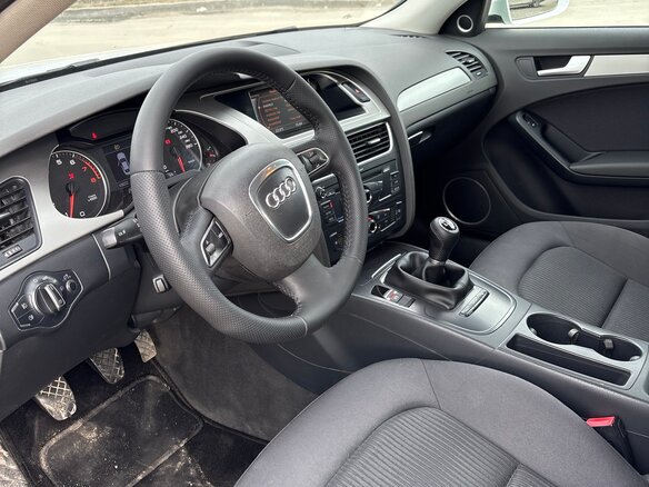2008 Audi A4 IV (B8), белый, 780000 рублей - вид 10