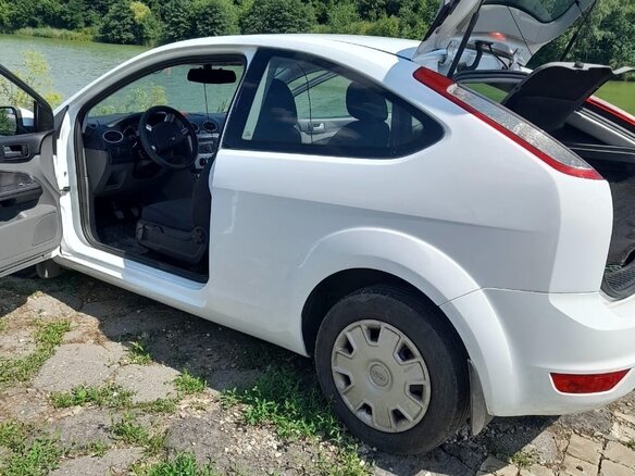 2011 Ford Focus II Рестайлинг, белый, 600000 рублей - вид 8