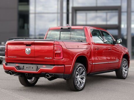 2026 Ram 1500 Crew Cab V Рестайлинг, красный, 12590000 рублей, вид 2