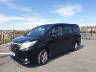 2016 Toyota Noah III (R80), чёрный, 2100000 рублей, вид 1
