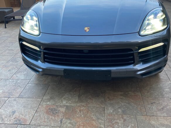 2020 Porsche Cayenne III, серый, 8200000 рублей - вид 1