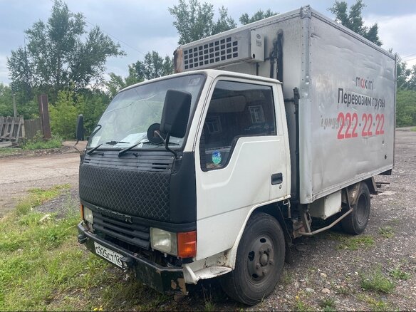 1993 Fuso (Mitsubishi) Canter, белый, 999999 рублей - вид 1