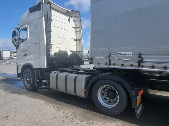 2017 Volvo FH, белый, 7500000 рублей - вид 3