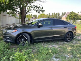 2017 Ford Fusion (North America) II Рестайлинг, серый, 1760000 рублей, вид 5