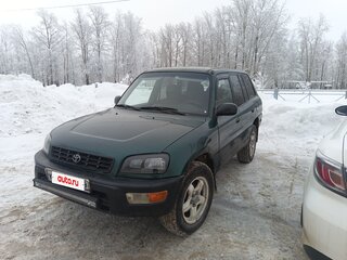 1998 Toyota RAV4 I (XA10), зелёный, 600000 рублей, вид 1