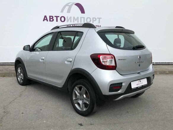 2019 Renault Sandero Stepway II Рестайлинг, серебристый - вид 3