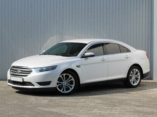 2012 Ford Taurus VI Рестайлинг, белый, 2050000 рублей, вид 1