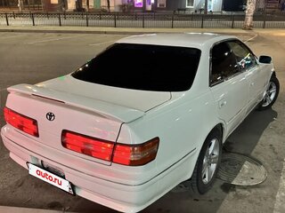 1998 Toyota Mark II VIII (X100), белый, 520000 рублей, вид 2