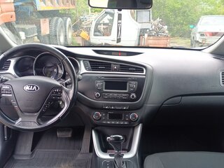 2015 Kia Ceed II Рестайлинг, белый, 1100000 рублей, вид 5