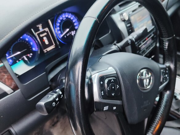2015 Toyota Camry VII (XV50) Рестайлинг, белый, 2200000 рублей - вид 13