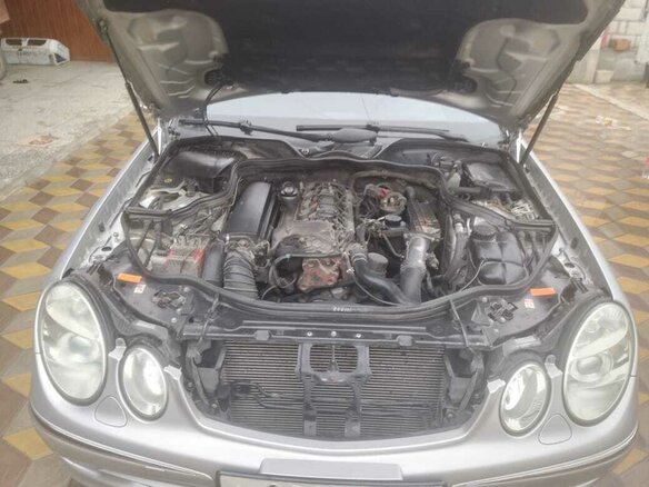 2002 Mercedes-Benz E-Класс 220 III (W211, S211), серебристый, 600000 рублей - вид 6