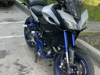 2017 Yamaha MT-09 Tracer (FJ-09), серебристый, 899000 рублей, вид 1