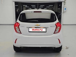 2022 Chevrolet Spark IV Рестайлинг, белый, 950000 рублей, вид 4