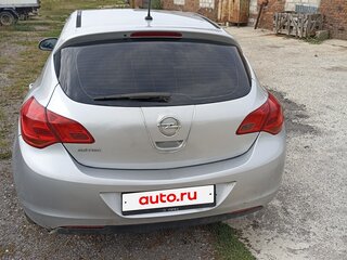 2011 Opel Astra J, серебристый, 600000 рублей, вид 3