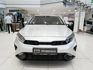 2021 Kia Cerato IV Рестайлинг, серый, 2010000 рублей, вид 2