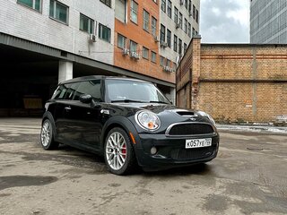 2009 Mini Clubman JCW John Cooper Works I, чёрный, 1050000 рублей, вид 1
