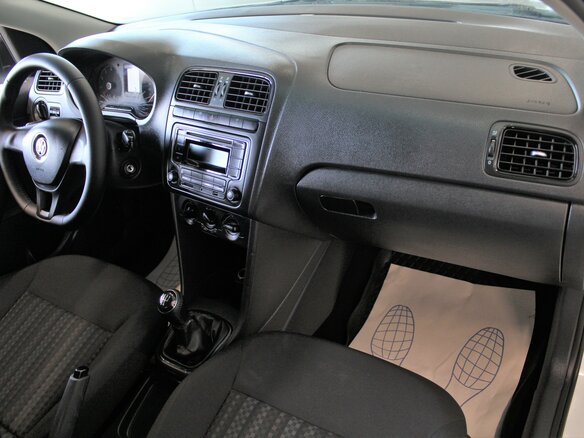2015 Volkswagen Polo V, белый - вид 8
