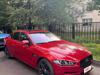 2017 Jaguar XE I, красный, 2000000 рублей, вид 4