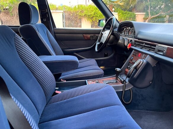1989 Mercedes-Benz S-Класс 560 II (W126) Рестайлинг, синий, 7000000 рублей - вид 18