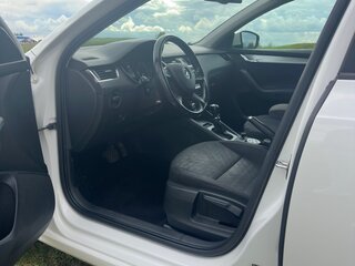 2014 Skoda Octavia III (A7), белый, 1500000 рублей, вид 5