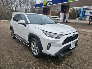2021 Toyota RAV4 V (XA50), белый, 3550000 рублей, вид 1