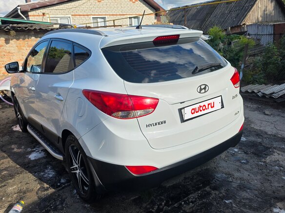 2010 Hyundai ix35 I, белый, 930000 рублей - вид 5