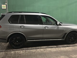 2023 BMW X7 40d I (G07) Рестайлинг, серый, 9999999 рублей, вид 2