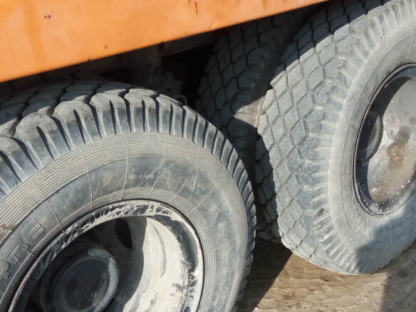 1999 UDS 114, бежевый, 1250000 рублей - вид 5
