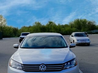 2014 Volkswagen Passat (North America and China) I, серебристый, 1210000 рублей, вид 1