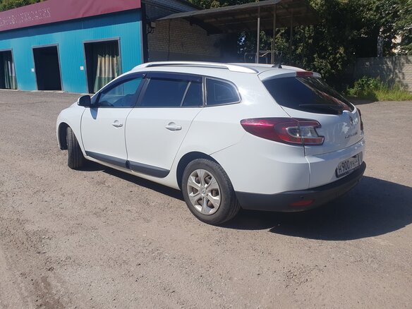 2010 Renault Megane III, белый, 600000 рублей - вид 6