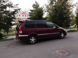 2004 Mitsubishi Space Wagon III, пурпурный, 500000 рублей, вид 3