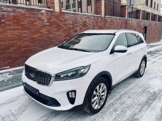 2017 Kia Sorento III Prime Рестайлинг, белый, 2950000 рублей, вид 2