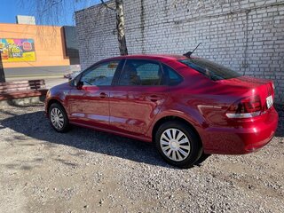 2019 Volkswagen Polo V Рестайлинг, красный, 1250000 рублей, вид 3
