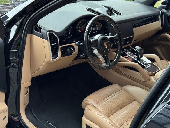2020 Porsche Cayenne III, чёрный, 7500000 рублей - вид 10