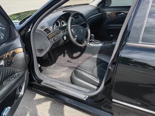 2003 Mercedes-Benz E-Класс 240 III (W211, S211), чёрный, 850000 рублей, вид 4