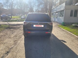 2014 Mitsubishi Outlander III, серый, 1350000 рублей, вид 3