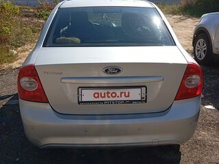 2011 Ford Focus II Рестайлинг, серебристый, 430000 рублей, вид 3