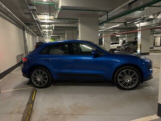 2021 Porsche Macan I Рестайлинг, синий, 4160000 рублей, вид 5
