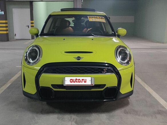 2023 Mini Hatch Cooper S III (F55/F56) Рестайлинг 2, зелёный, 3300000 рублей