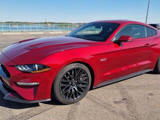 2020 Ford Mustang VI Рестайлинг, красный, 7000000 рублей, вид 1