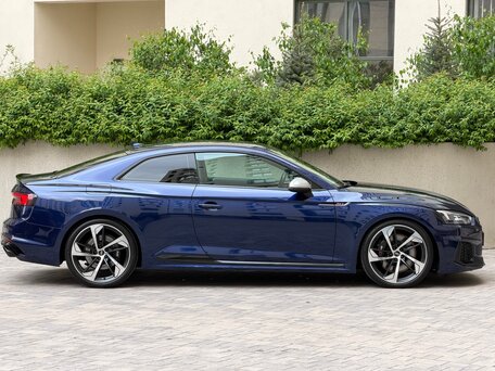 2017 Audi RS 5 II (F5), синий, 5390000 рублей, вид 4