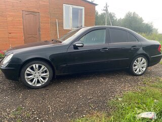 2004 Mercedes-Benz E-Класс 220 III (W211, S211), чёрный, 650000 рублей, вид 4